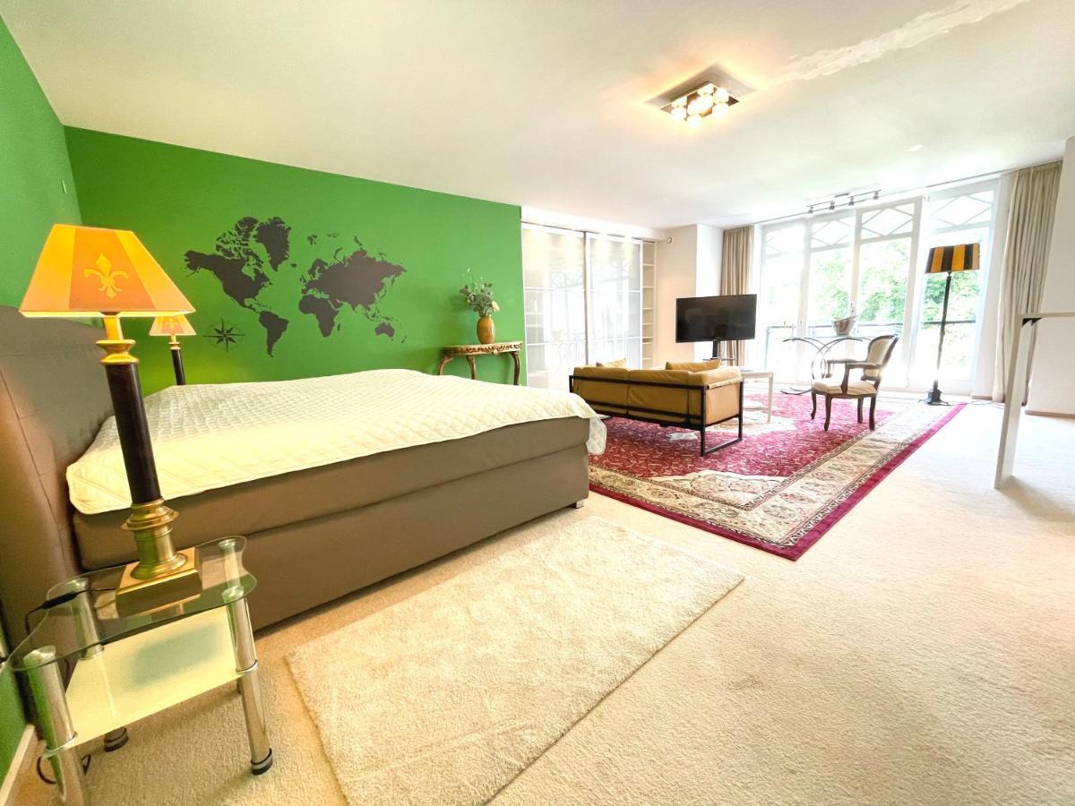 Doppelzimmer Gartenblick Villa Julian Aurich Exterior foto